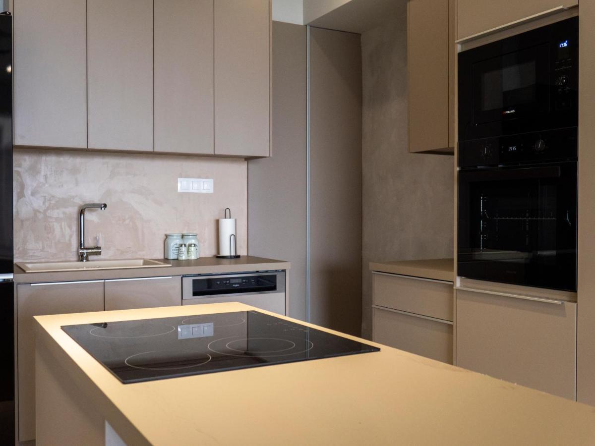 Central Urban Luxury Sea View Apt Since 2009 이라피트라 외부 사진