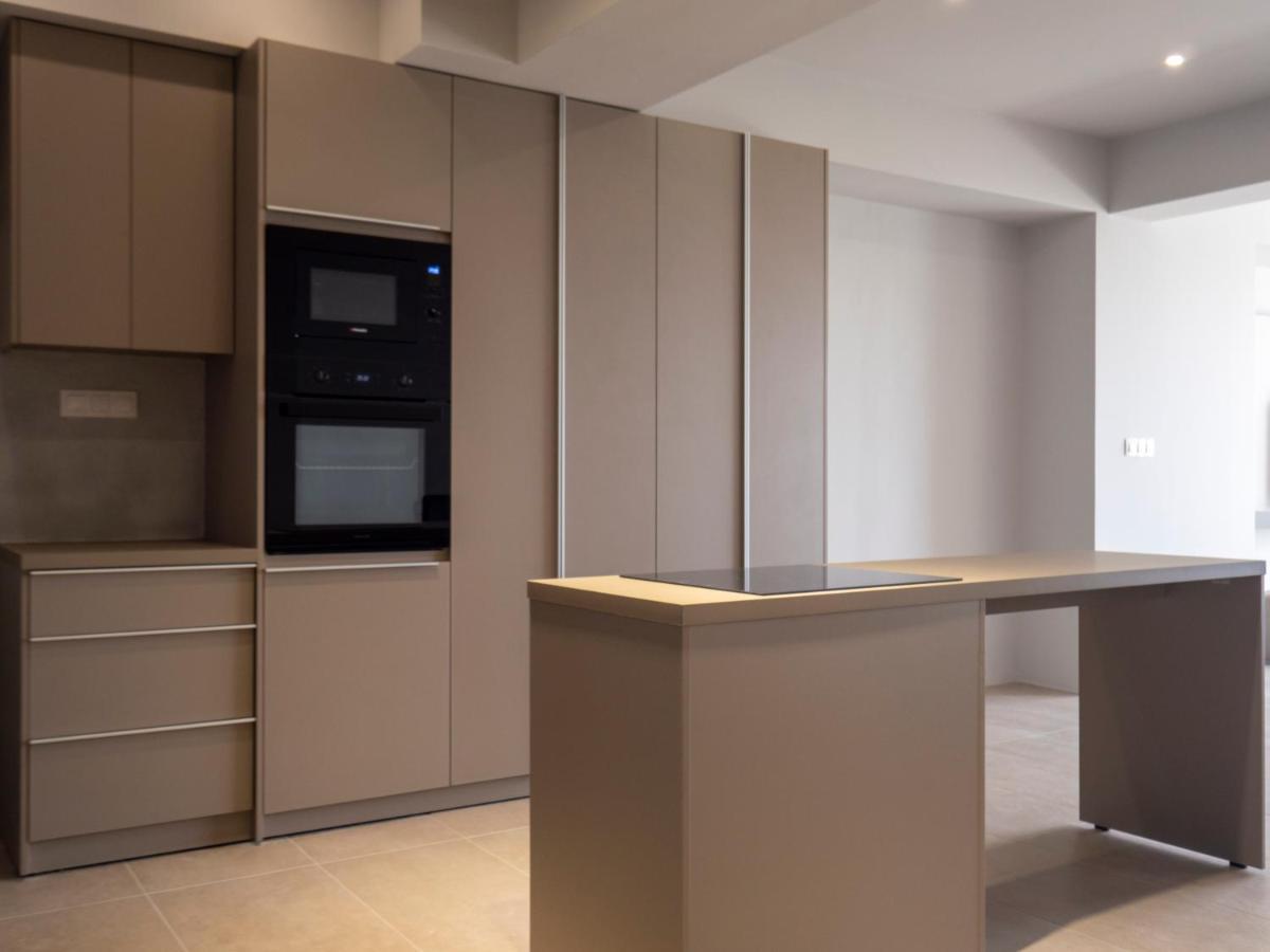 Central Urban Luxury Sea View Apt Since 2009 이라피트라 외부 사진