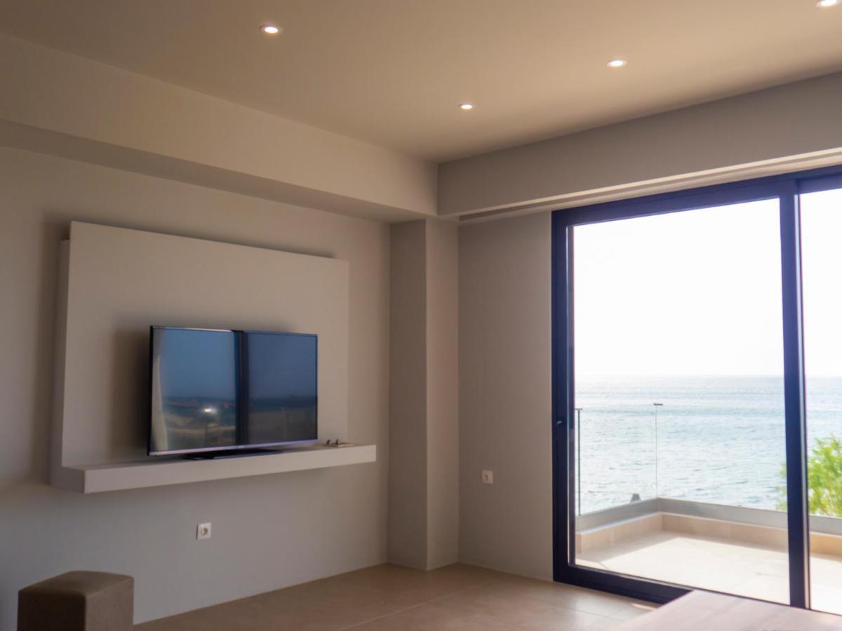 Central Urban Luxury Sea View Apt Since 2009 이라피트라 외부 사진