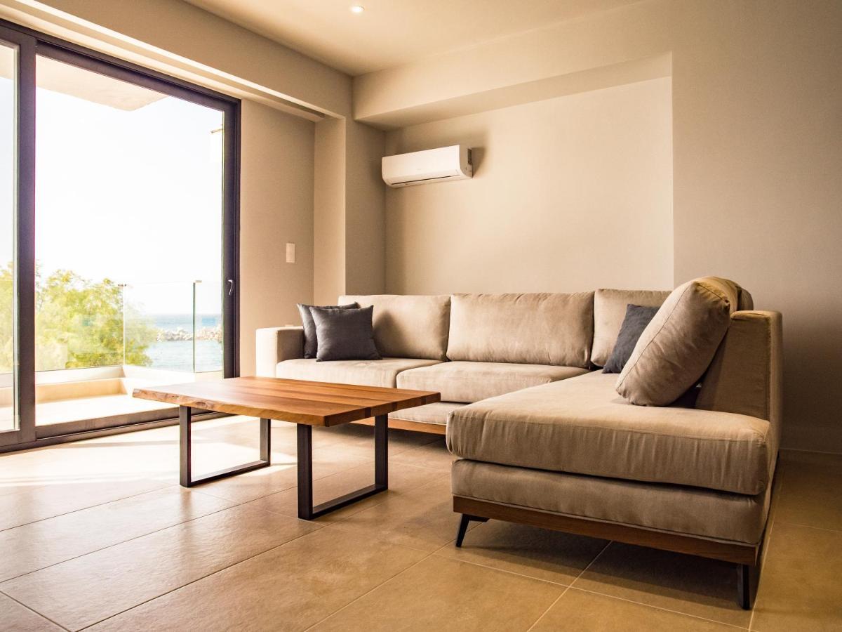 Central Urban Luxury Sea View Apt Since 2009 이라피트라 외부 사진