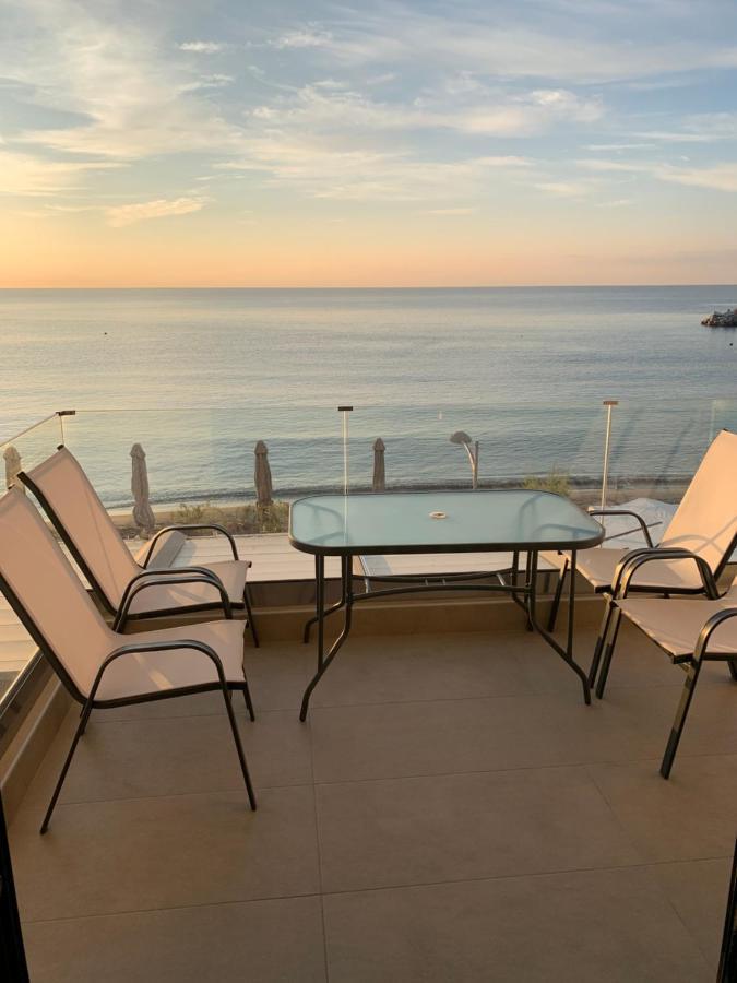 Central Urban Luxury Sea View Apt Since 2009 이라피트라 외부 사진