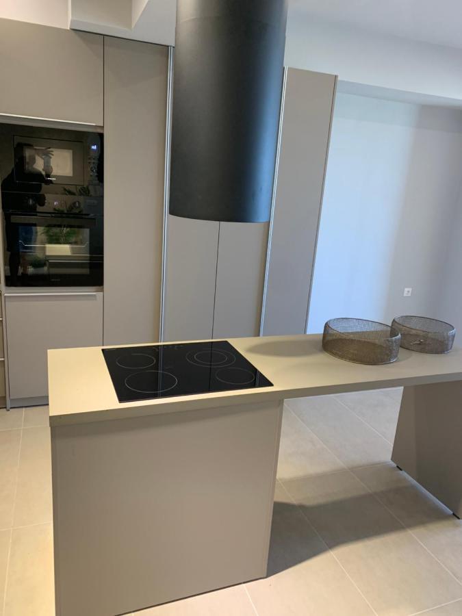 Central Urban Luxury Sea View Apt Since 2009 이라피트라 외부 사진