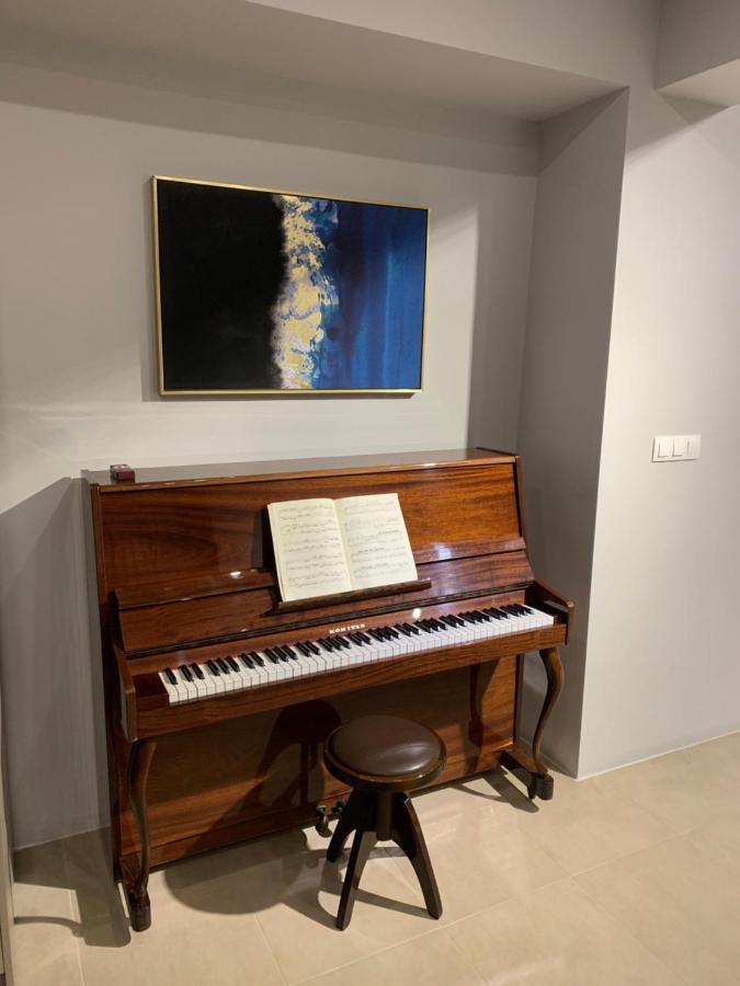 Central Urban Luxury Sea View Apt Since 2009 이라피트라 외부 사진